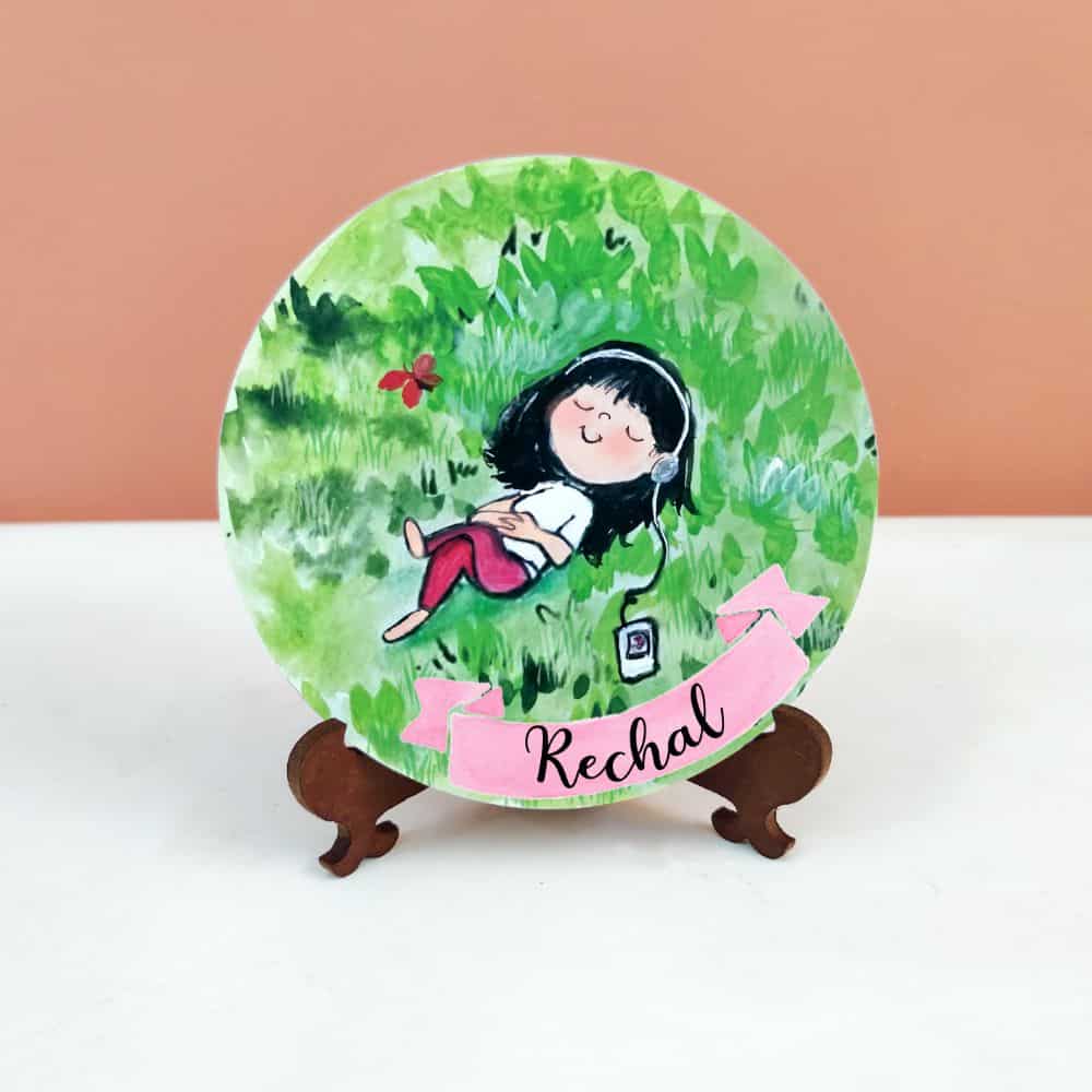 Handpainted Character Table Art - Chilling Girl - rangreli